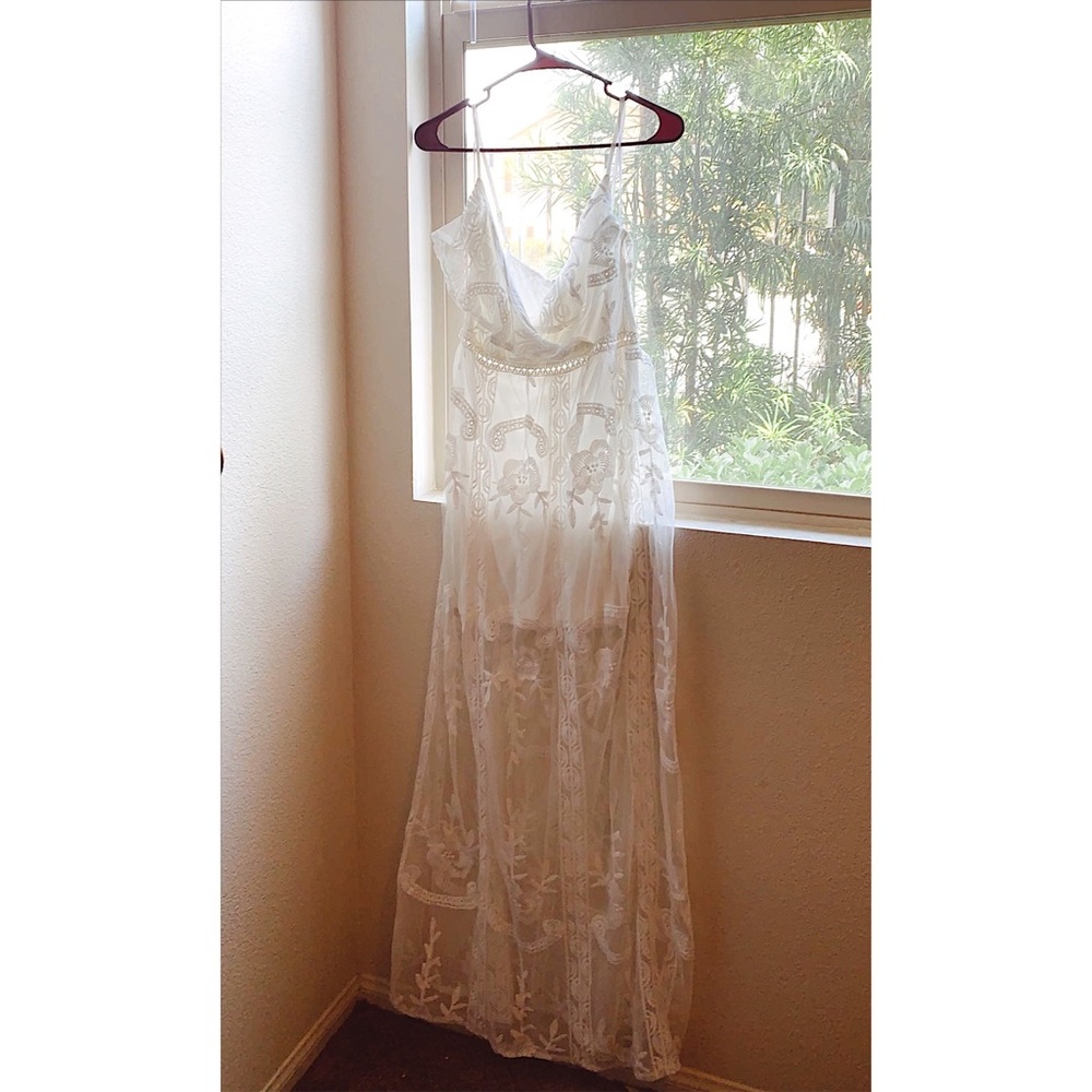 Embroidered Lace Maxi Dress